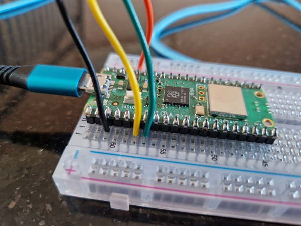 Raspberry Pi Pico W with GPS raw data