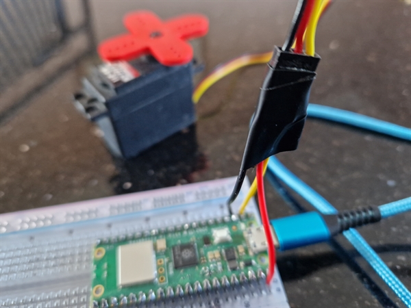 Raspberry Pi Pico W connected to a servo