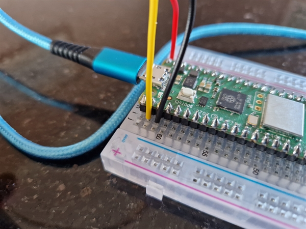 Raspberry Pi Pico W connected to a servo