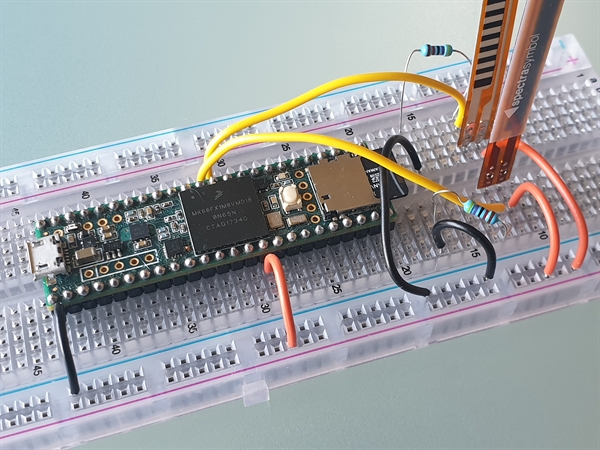 Teensy 3.6 + Flex Sensor