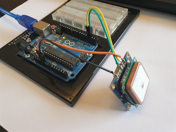 Arduino Uno + NEO-M8N GPS